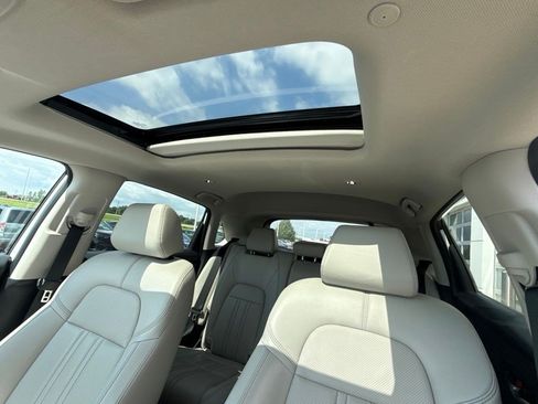 Used 2025 Honda HR-V EX-L image 10