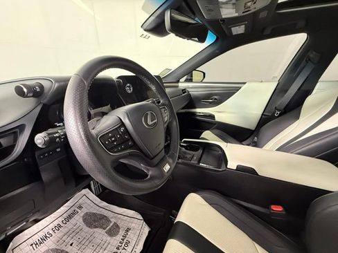 Used 2023 Lexus ES 350 F Sport FWD image 4