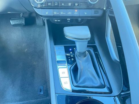 Used 2025 Hyundai Elantra SEL image 42