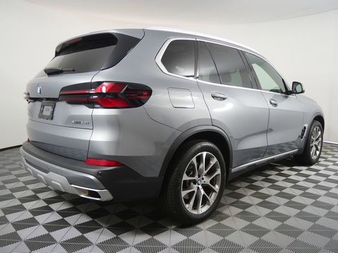 Certified 2025 BMW X5 xDrive40i image 3