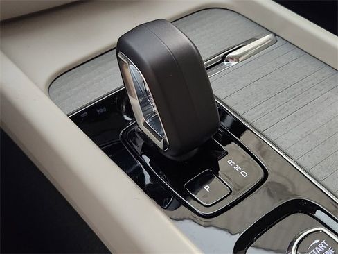 New 2026 Volvo V60 B5 Cross Country Plus w/ Protection Package Premier image 20