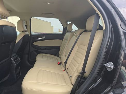 Used 2024 Ford Edge SEL w/ Convenience Package image 13