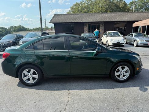 Used 2015 Chevrolet Cruze LT FWD image 2
