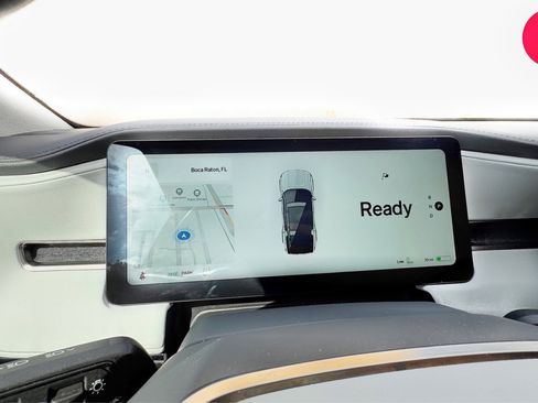 Used 2024 Rivian R1S Adventure image 15