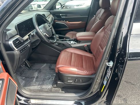 Used 2024 Kia Telluride SX Prestige AWD/4WD image 9