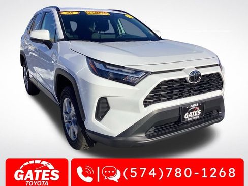 Used 2025 Toyota RAV4 XLE image 1