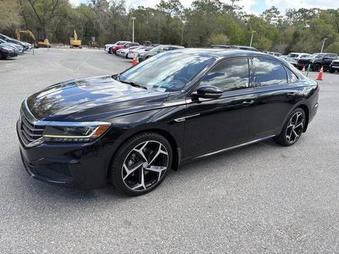 Used 2020 Volkswagen Passat 2.0T R-Line image 5