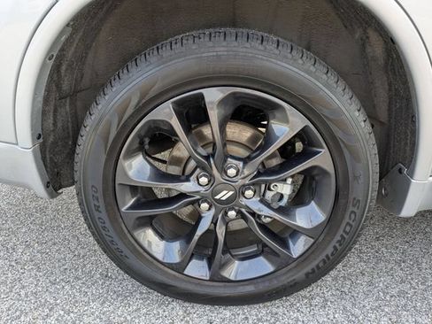 Used 2025 Dodge Durango GT AWD/4WD image 14