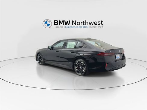 New 2026 BMW i5 w/ Executive Package AWD/4WD image 12