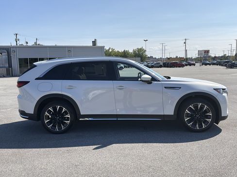 Certified 2024 MAZDA CX-90 Plug-In Hybrid w/ Premium Pkg AWD/4WD image 2