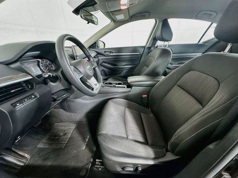Used 2023 Nissan Altima 2.5 SV FWD image 13