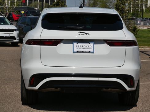 Certified 2025 Jaguar F-PACE R-Dynamic S AWD/4WD image 4