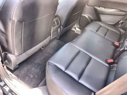 Used 2024 Nissan Rogue SL FWD image 32