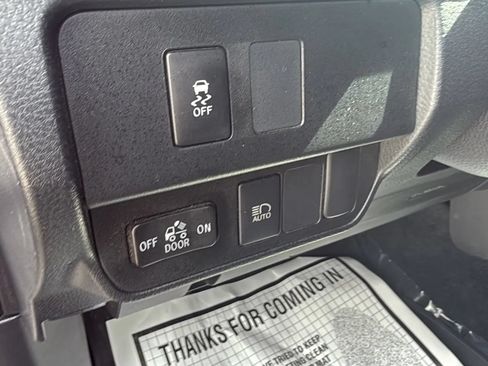 Used 2023 Toyota Tacoma SR AWD/4WD image 17