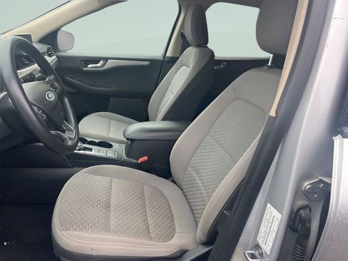 Used 2020 Ford Escape SE image 26