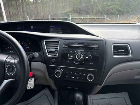 Used 2014 Honda Civic LX image 17