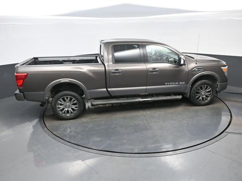 Used 2017 Nissan Titan Platinum Reserve image 38