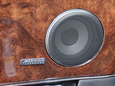 Used 2016 Jaguar XJ R-Sport image 44