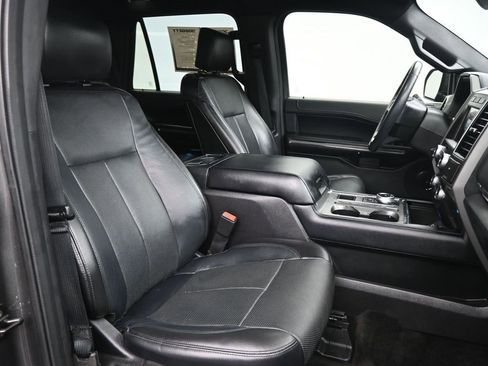 Certified 2018 Ford Expedition XLT w/ Equipment Group 202A image 10