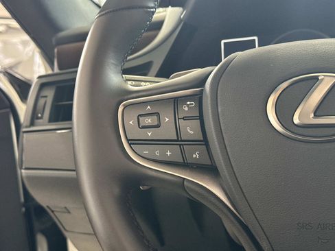 Certified 2025 Lexus ES 350 w/ Premium Package image 29