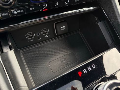 Used 2023 Jeep Grand Cherokee L Laredo image 23