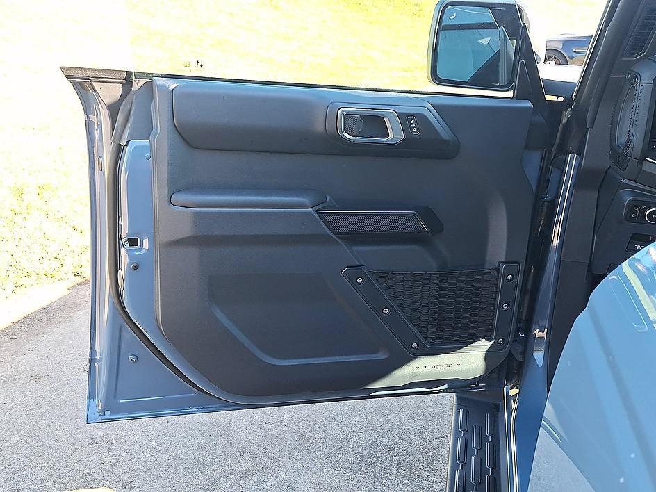 Used 2025 Ford Bronco Outer Banks AWD/4WD image 9