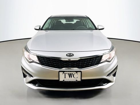 Used 2020 Kia Optima LX FWD image 2