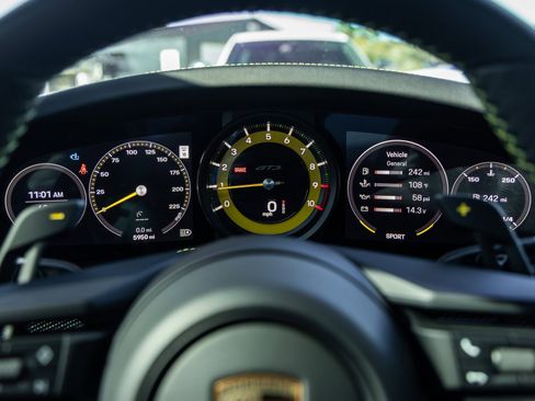 Certified 2024 Porsche 911 GT3 image 37