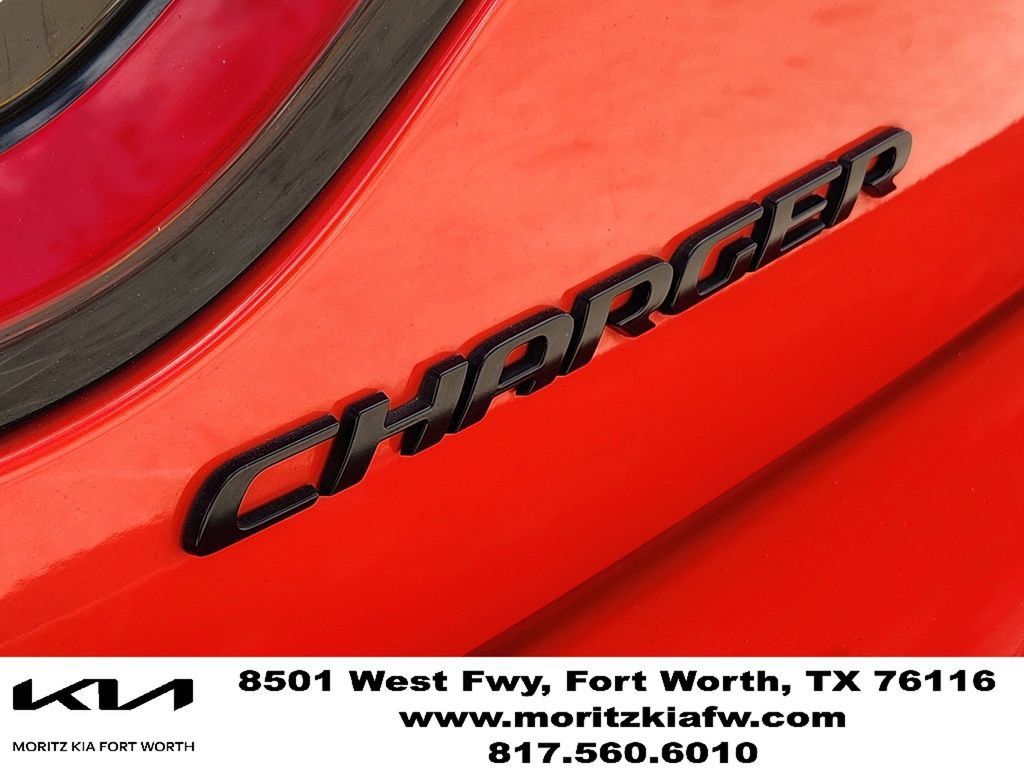 Used 2021 Dodge Charger SXT w/ Blacktop Package RWD image 11