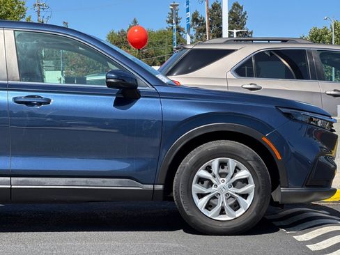 Used 2024 Honda CR-V LX image 34
