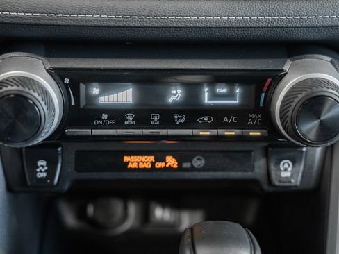 Used 2019 Toyota RAV4 LE w/ All Weather Liner Package AWD/4WD image 19