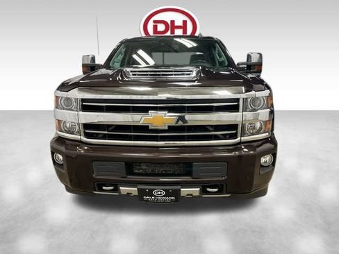 Used 2018 Chevrolet Silverado 2500 High Country w/ Duramax Plus Package image 6