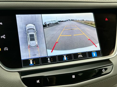 Used 2021 Cadillac XT5 Premium Luxury image 17