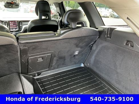 Used 2018 Volvo XC60 T6 Momentum w/ Advanced Package AWD/4WD image 26