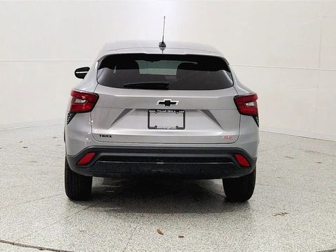 Used 2024 Chevrolet Trax RS w/ Driver Confidence Package image 6