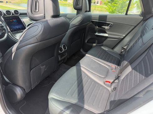 Used 2025 Mercedes-Benz GLC 43 AMG 4MATIC image 21