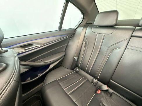 Used 2021 BMW 530i xDrive w/ M Sport Package AWD/4WD image 12