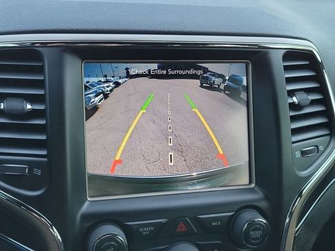 Used 2017 Jeep Grand Cherokee Limited image 27