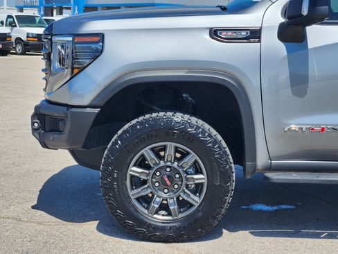 Used 2025 GMC Sierra 1500 AT4X AWD/4WD image 9