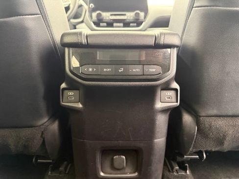 Used 2025 Toyota Grand Highlander AWD image 31