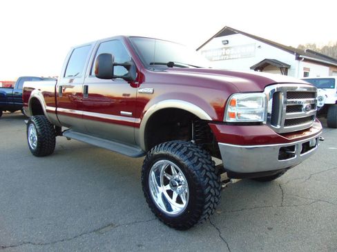 Used 2005 Ford F250 Lariat image 36