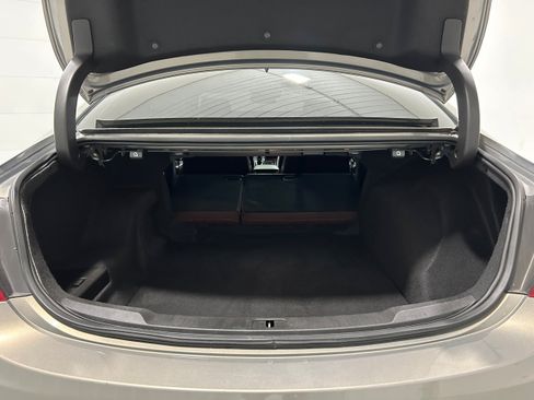 Used 2019 Buick LaCrosse Avenir w/ Driver Confidence Package II AWD/4WD image 32