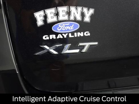 Used 2022 Ford Explorer XLT w/ Equipment Group 202A AWD/4WD image 30