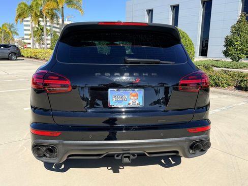 Used 2016 Porsche Cayenne S image 10