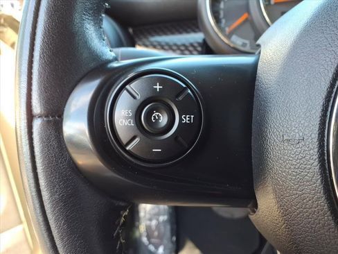 Used 2018 MINI Cooper S image 4