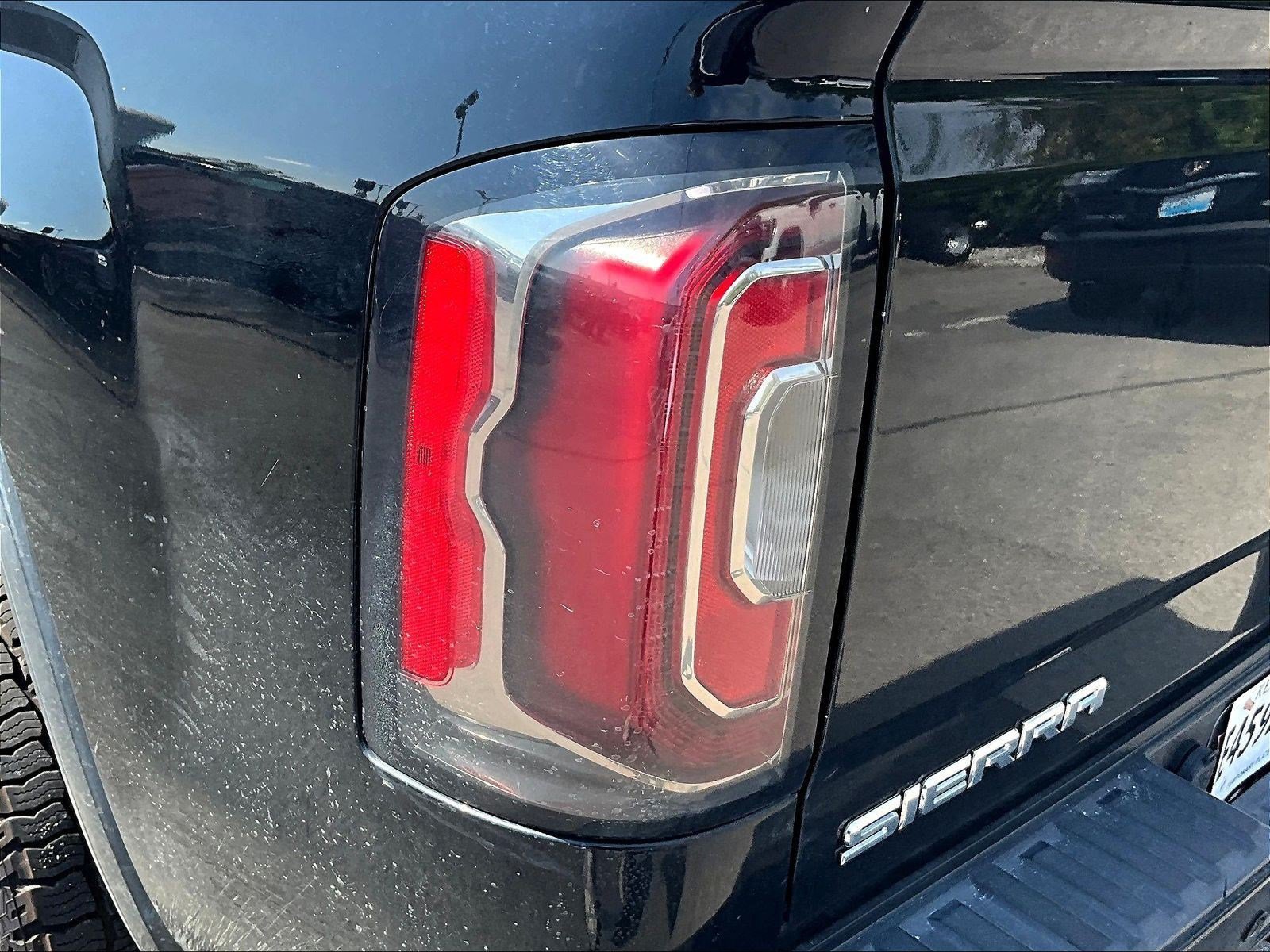 Used 2018 GMC Sierra 1500 Denali w/ Denali Ultimate Package AWD/4WD image 24