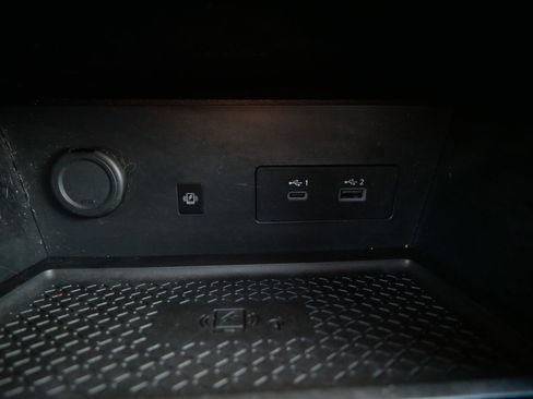 Used 2023 Nissan Pathfinder Platinum image 35