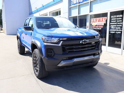 New 2026 Chevrolet Colorado Trail Boss AWD/4WD image 2