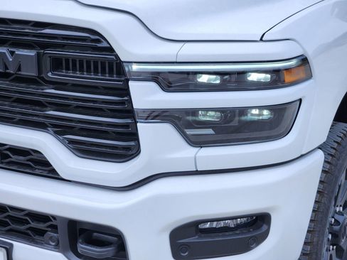 New 2026 RAM 2500 Laramie AWD/4WD image 9