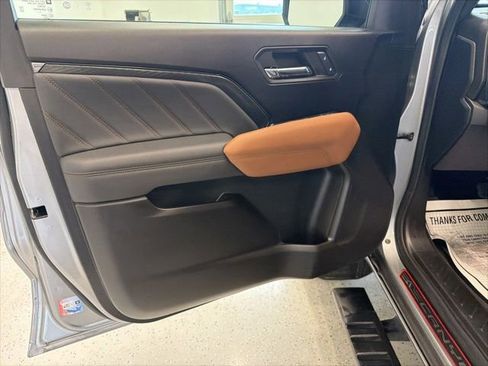 Used 2024 GMC Canyon AT4 AWD/4WD image 37